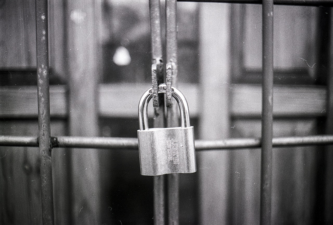 //4crecruiting.com/wp-content/uploads/2018/07/pexels-photo-270514.jpeg